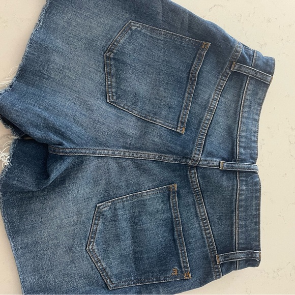 Madewell curvy high rise denim shorts - Picture 3 of 6